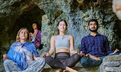 Rishikesh Half-Day Meditation Tour to Vashishta Gufa & Jesus Cave