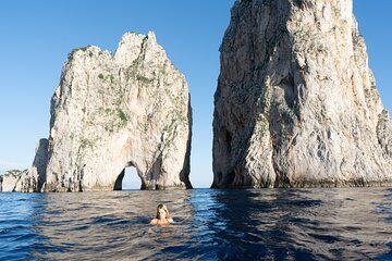 Private Boat Tour to Capri: Explore Grottoes and Swim
