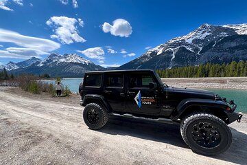 Jeep Safari Spray Lakes With Afternoon Tea and Charcuterie