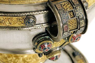 Dublin:Book of Kells.Trinity Library. National Museum & City Tour