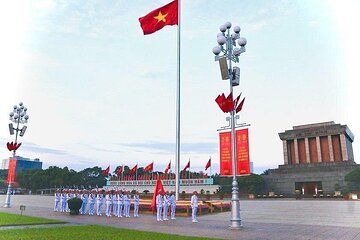 Private Half Day Customized Hanoi City Tour with Train Street