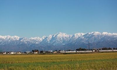 A hidden local trip around Toyama with views of Tateyama Mountain Range