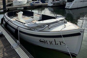 Luxury Boat in Lisbon Cruise with Coffee and Pastel de Nata