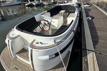 Lisbon, Boat Sunset Port Wine Tasting & Traditional Snacks