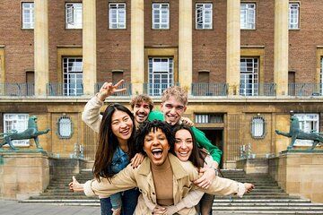 Norwich Self Guided Walking Tour and Interactive Treasure Hunt