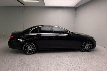 Luxury Vehicle Brisbane Airport to Brisbane Hotel Transfer