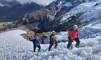 Nevado Mateo Full Day Climb in Huascarán National Park