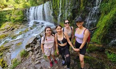 4 Waterfalls Guided Hike from Cardiff – Walk Behind the Falls!