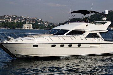 Private Bosphorus Sunset Yacht Dinner with Chef Onboard