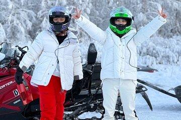 Glacier snowmobile tour