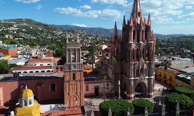 Private Day Trip from Mexico City to San Miguel and Queretaro