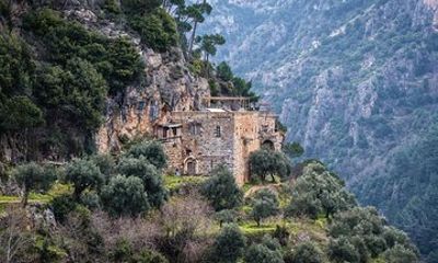 Hike Qadisha Valley Guided Hiking Tour from Hawqa to Mar Lichaa