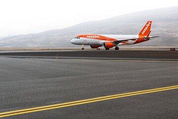 Easy Jet arrival Akureyri Airport Transfer to Lake Mývatn