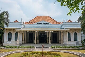 Discover Jakartas Hidden Gems Half Day Tour