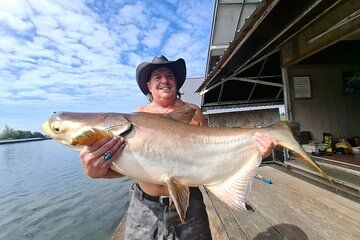 Mekong Catfish and Siamese Carp Fishing Guarantee Good Fishing