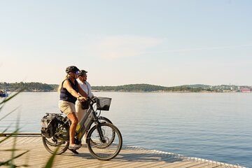Kristiansand: Guided E-Bike Tour - City and Nature Highlights