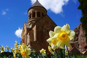Armenia: Noravank Monastery and Jermuk Jeep Tour to geysers