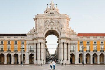 Lisbon Guided Tour of Historic Quarters After the Flight