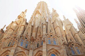 Gaudí Pass Entry to Barcelona's Architectural Wonders