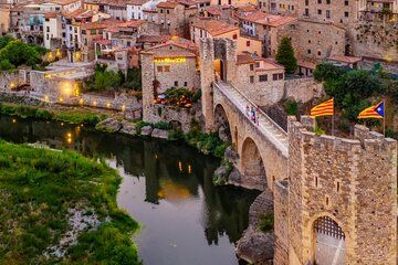 Medieval Small Group Tour, Besalu and Catellfollit from Barcelona