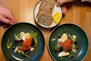 Oslo Guided Food Tour with 8 Food Tastings and A Secret Dish