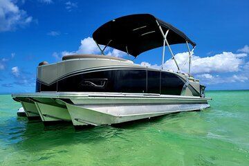 Private Pontoon Boat Rental in Kaneohe Bay