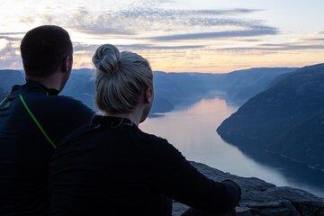 Preikestolen Sunrise Hike and Breakfast