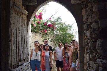 Naxos Old Town Portara, Castle and Museum Tour with Tastings