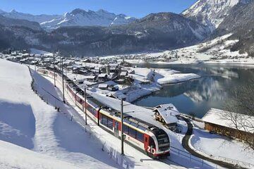 Premium Panoramic Train, Interlaken and Lucerne Old Town Tour