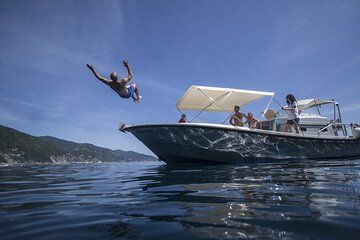 Exclusive Cinque Terre by Private Boat Tour from Florence