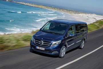 Private Transfer Porto Lisbon in Comfort with Cultural Insights