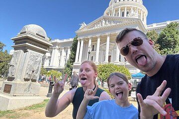 Sacramento Puzzling Adventure Scavenger Hunt Walking Activity