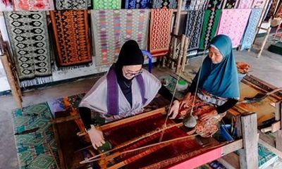 Lombok Cultural Villages and Mandalika South Coast Private Tour