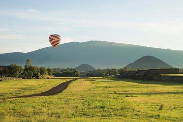 VIP Private Hot Air Balloon Flight plus Teotihuacan Ruins Tour