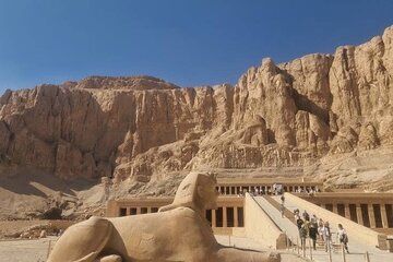 Walk Through 5,000 Years in 8-Days Egypt Tour And Nile Cruise