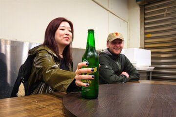 Taipei: Tipsy Street Food Tour with Locals & Night Market Visit