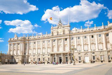 Royal Palace Madrid and Prado Private Tour with Transport