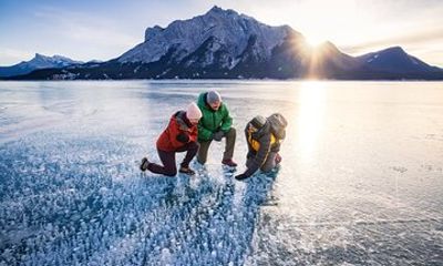 Abraham Lake Ice Bubble Tour - Local Guide!