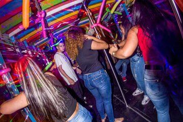 Medellin Chiva Party Rumbera