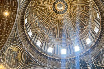 Saint Peters Basilica Fast Pass with Audio App Host Entrance