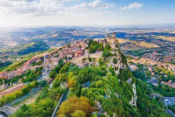 Florence: Private Experience to San Marino Republic and Bologna