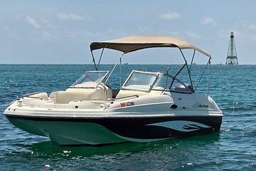 21' Hurricane Sundeck Boat Rental