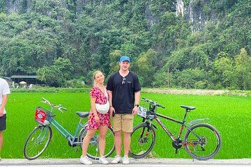 From Hanoi: Luxury Hoa Lu & Tam Coc Scenic Day Tour