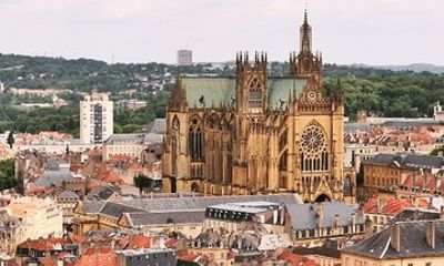 From Luxembourg: Metz, Moselle River & Castle Private Day Tour