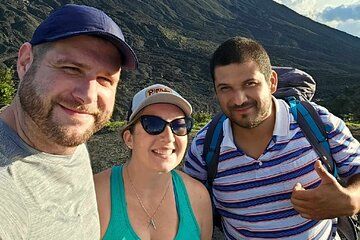 Local Guide to Pacaya Volcano with Marshmallows Roast