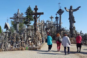 Kaunas to Hill of Crosses via Šiluva and Tytuvėnai Private Tour