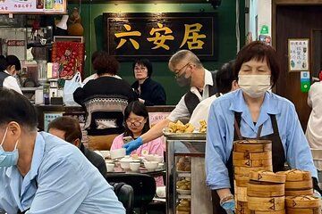 Hong Kong Island Food Discovery Tour