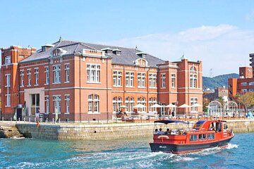Fukuoka Mojiko Retro Shimonoseki and Kokura Castle Full Day Tour