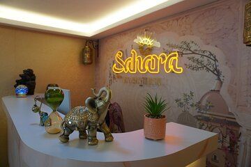 Jacuzzi and Massage Spa Oasis in Cali Sahara Spa and Esthetic