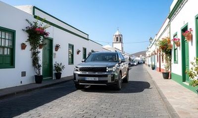 Lanzarote 4x4 Volcanic and Coastal South Adventure
